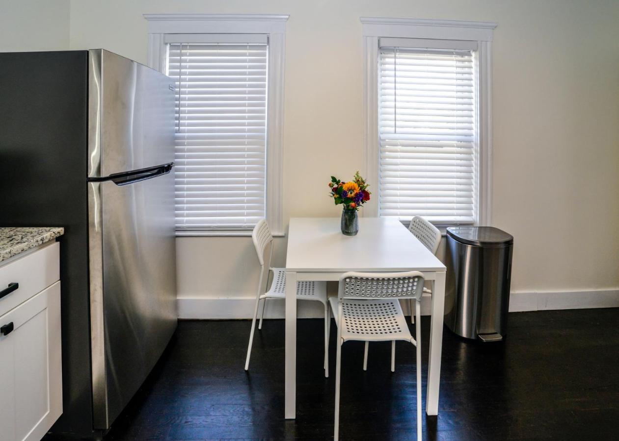 Modern Two Bedroom - Boston Appartement