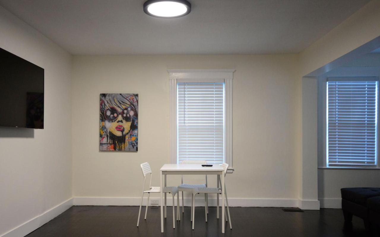 Modern Two Bedroom - Boston *