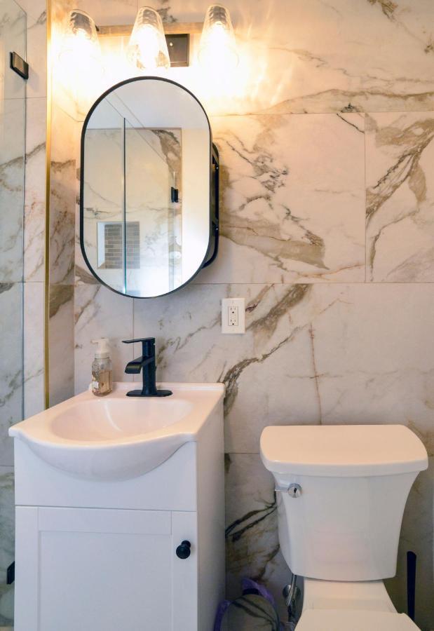 Modern Two Bedroom - Boston