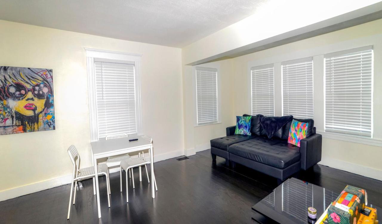 Modern Two Bedroom - Boston Appartement