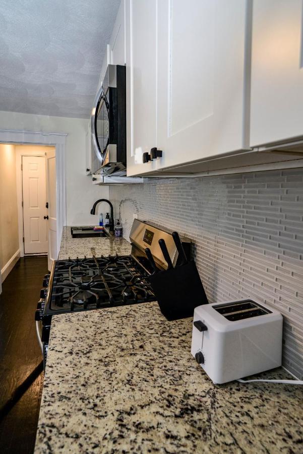 Modern Two Bedroom - Boston