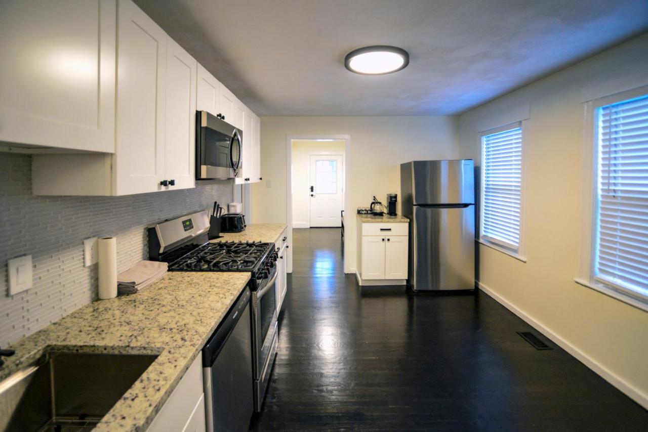 Modern Two Bedroom - Boston