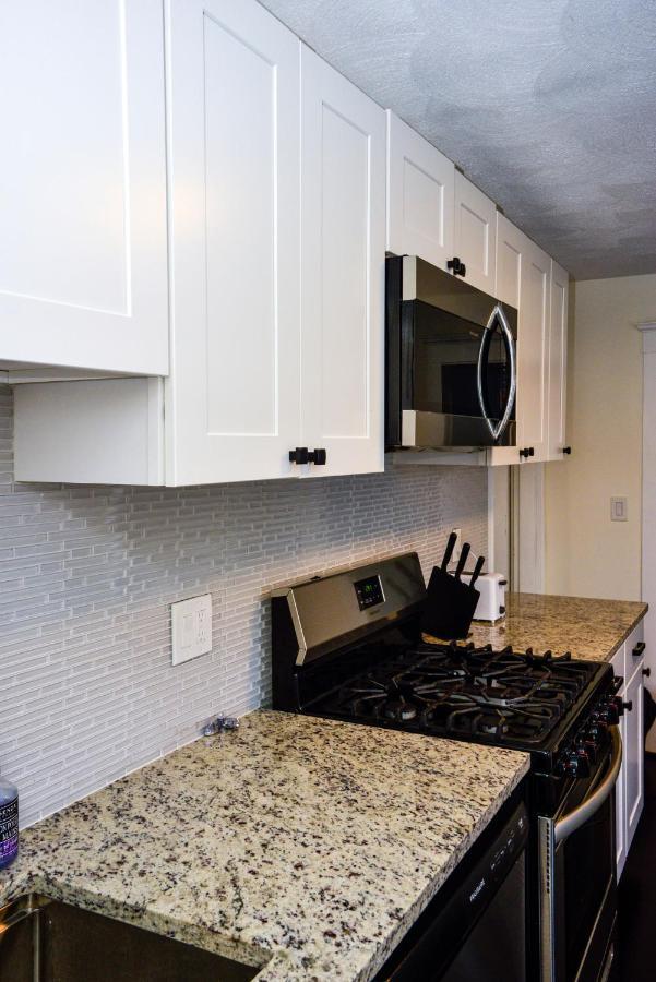 Modern Two Bedroom - Boston *